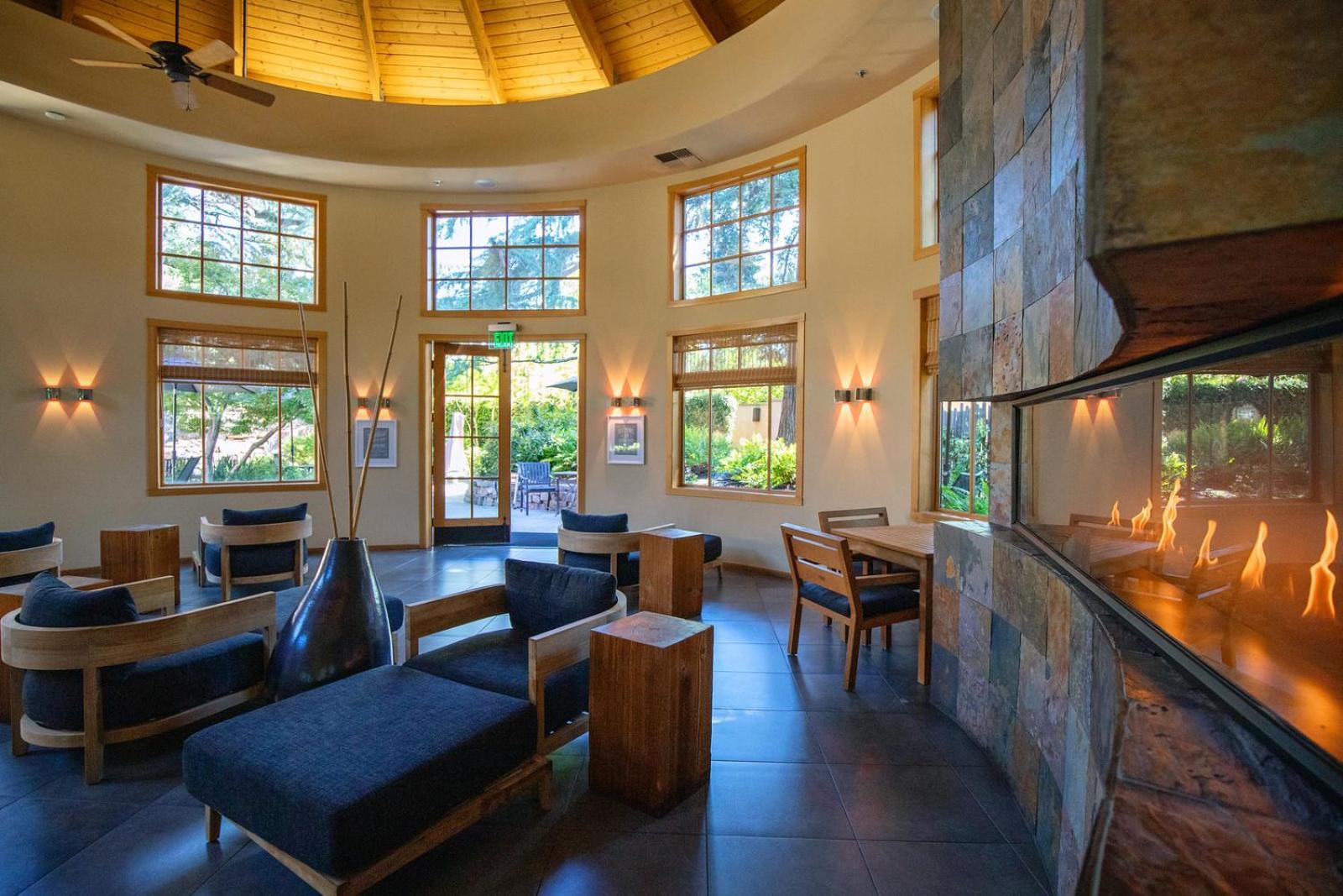 Hotel Appellation - Wine & Roses And