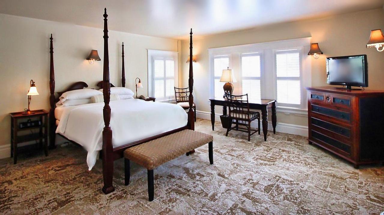 Appellation - Wine & Roses And Hotel Lodi