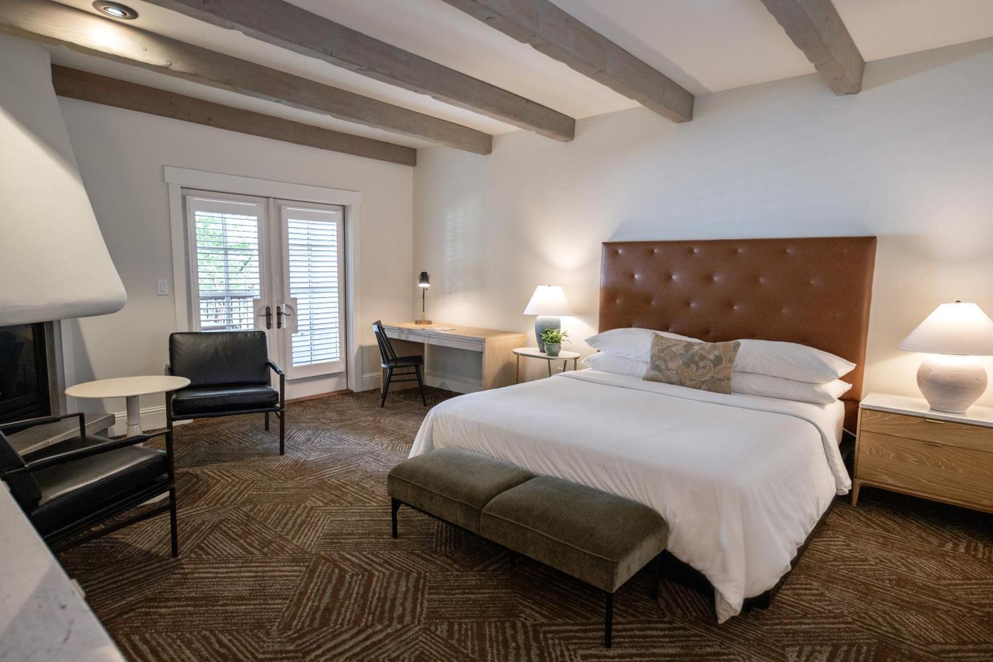 Hotel Appellation - Wine & Roses And